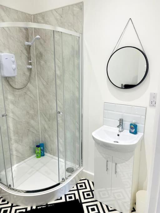 #10Bs 1 Bed Serviced Apartment Derby Esterno foto